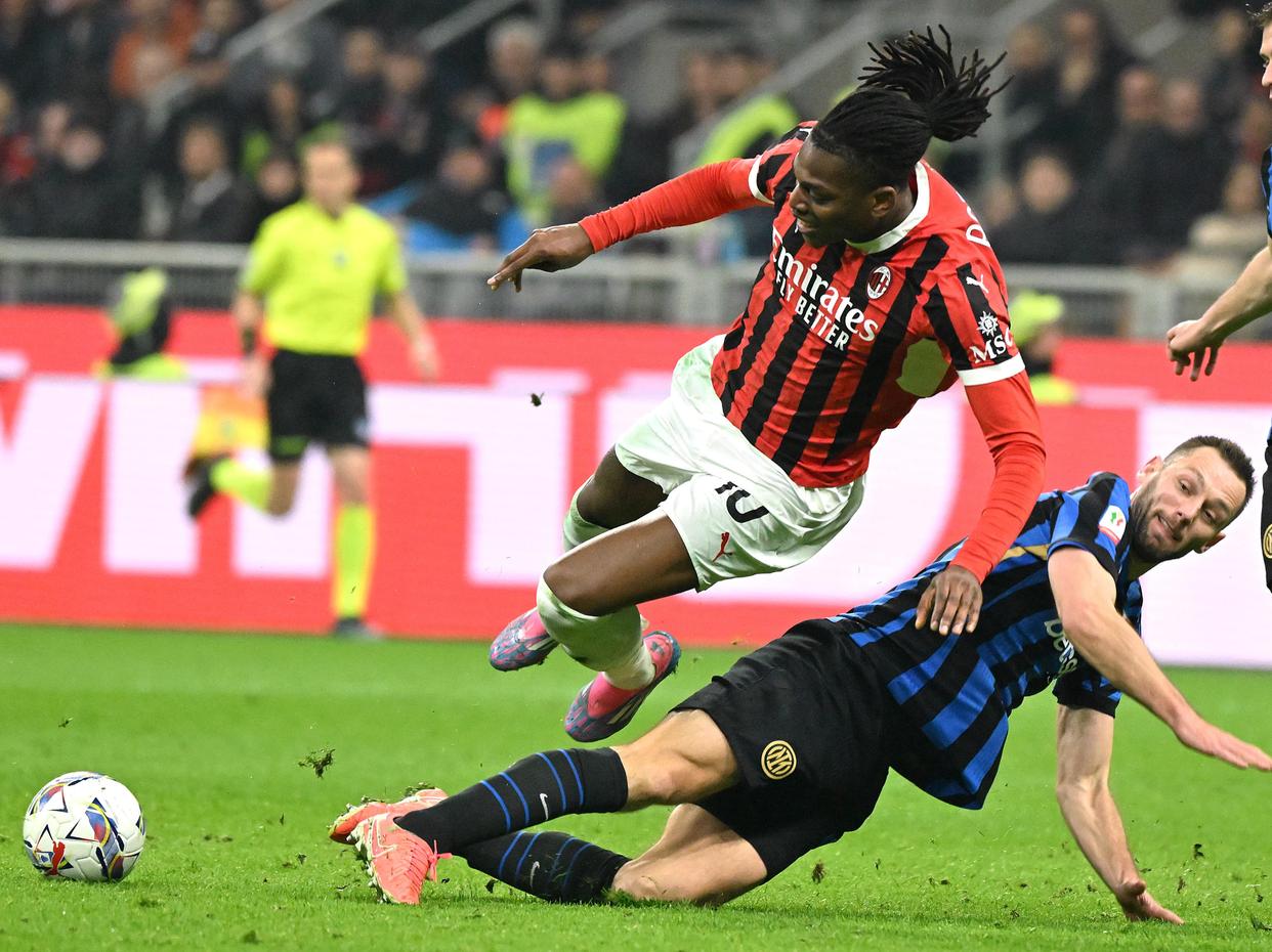 她感受到竞 她感受到竞