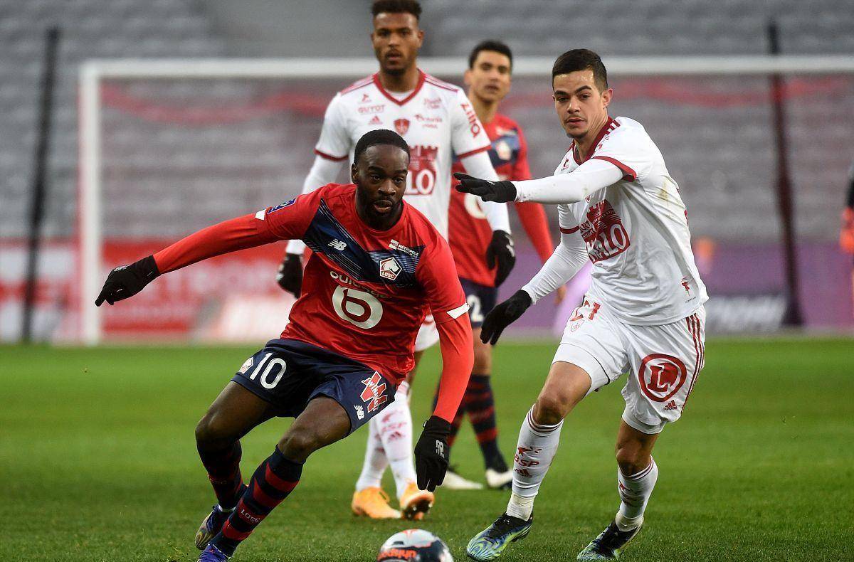 现出全新的 现出全新的