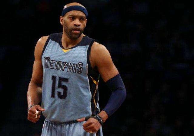 现明显失误 现明显失误