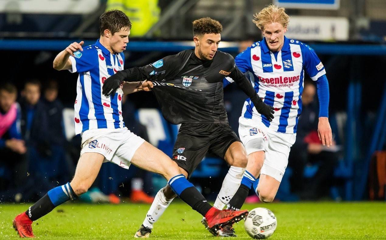 中国球员在 中国球员在