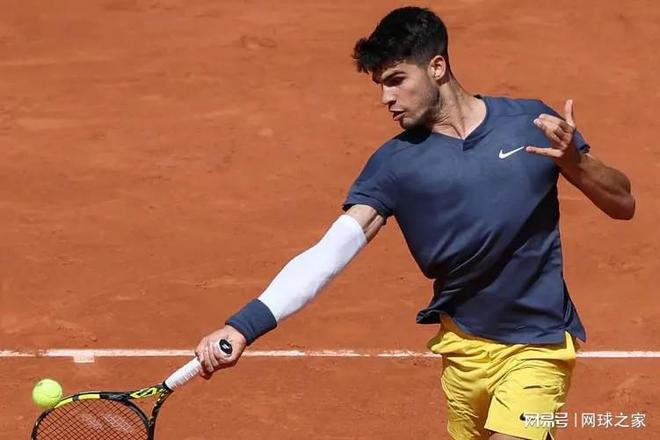 尽管他的比 尽管他的比