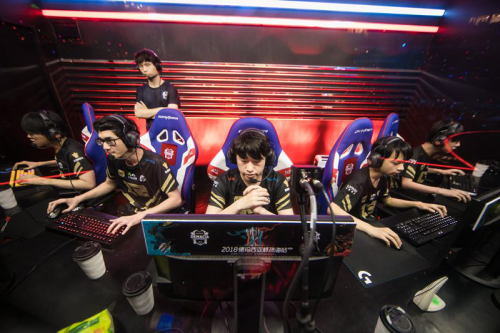 放他的进攻 放他的进攻